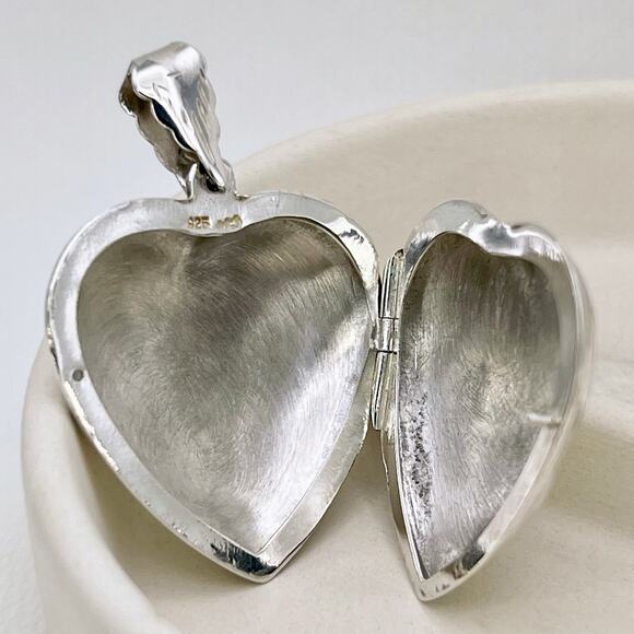 Vintage Solid 925 Silver Diamond Etched Large Puffy Heart Pendant Locket (EUC) - Picture 4 of 7